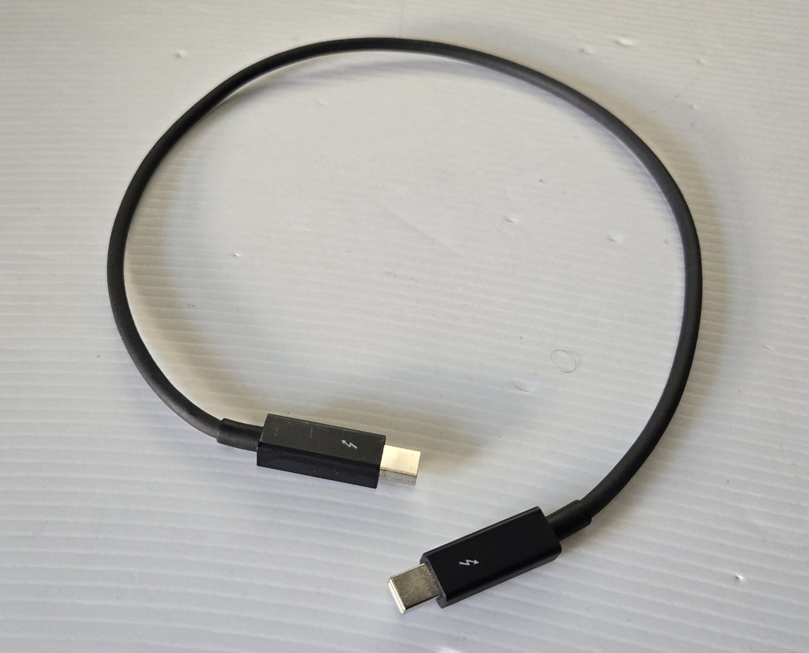 Sonnet Data Transfer Thunderbolt 2 TB2 Cable 1.5ft Mac Apple