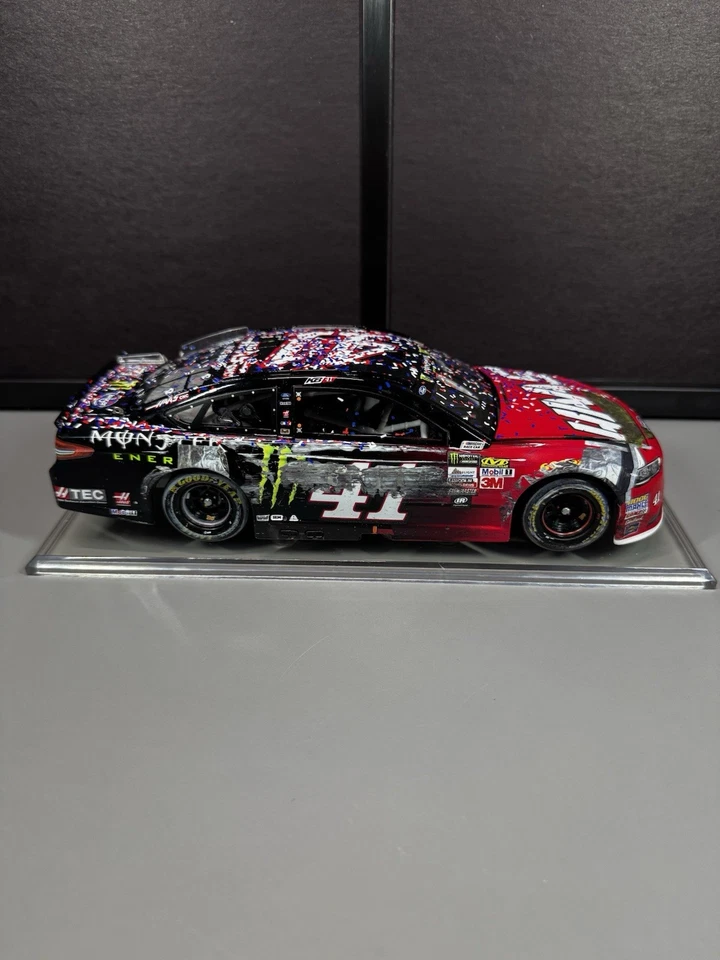 Kurt Busch 2017 Haas Daytona 500 1/24 Raced Version NASCAR Diecast - Image 3 of 4