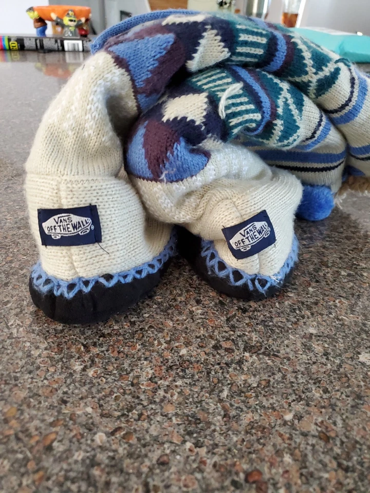 VANS WOMENS Size M / L LINED KNIT BOOT SLIPPERS WHITE BLUE Winter RARE booties - Image 4 of 4