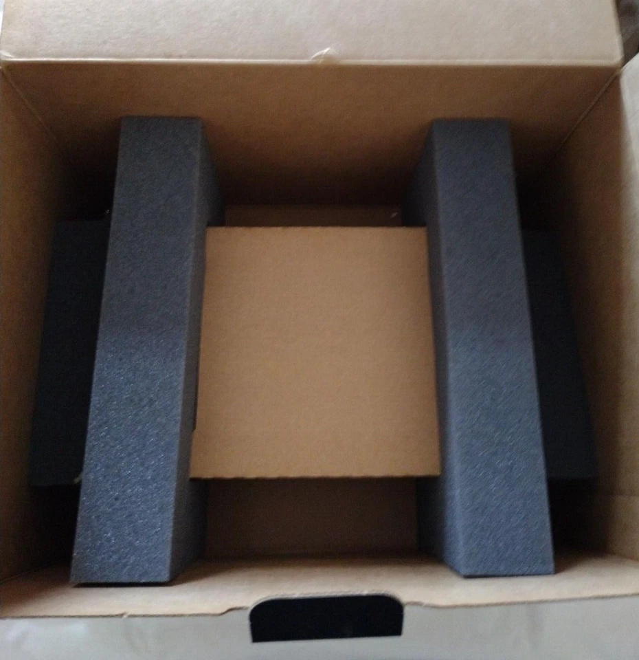 SEAGATE STT6201U-E TRAVAN 10/20GB EXTERNAL USB TAPE DRIVE NEW BOXED RETAIL KIT. - Image 4 of 4