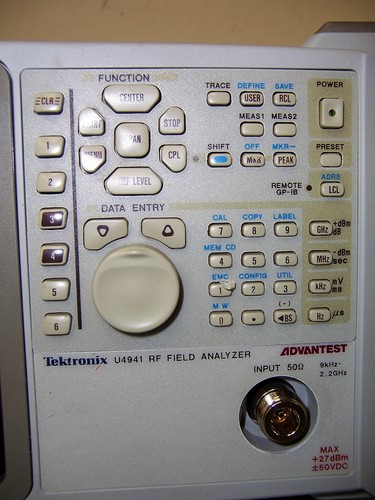9683 TEKTRONIX / ADVANTEST U4941 RF FIELD ANALYZER 9 KHZ - 2.2 GHZ - Picture 6 of 11
