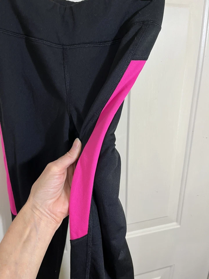 Pantalones Danskin Now para niñas. Talla grande (10-12). Negro con rayas laterales rosas Foto 3 de 4