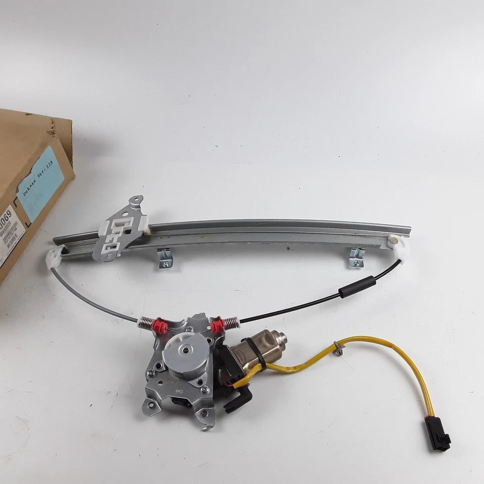 Motor ventana eléctrica delantera derecha TYC 660069 compatible con Nissan Altima (1998 1999-2001) Foto 4 de 4