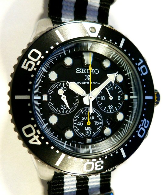 seiko chronograph 200m yellow face