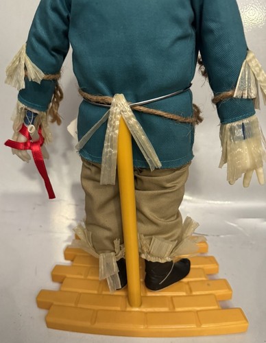 Vintage 1989 Presents Hamilton Gifts Wizard of Oz Scarecrow Doll Figure 14" NOS - Picture 6 of 7