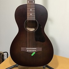 Art And Lutherie Roadhouse Bourbon Burst A/e - Has A Repair