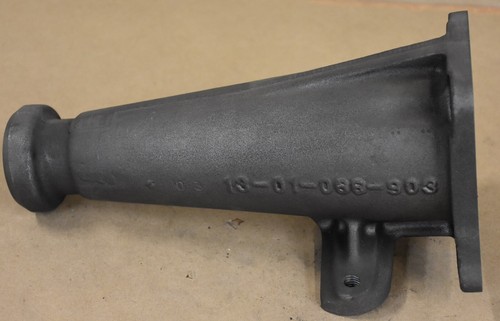 1301 566 003 CARCASA DE EXTENSIÓN (FUNDIDO # 1301-088-903), BORG WARNER T18/T98 *NUEVO* - Imagen 2 de 4
