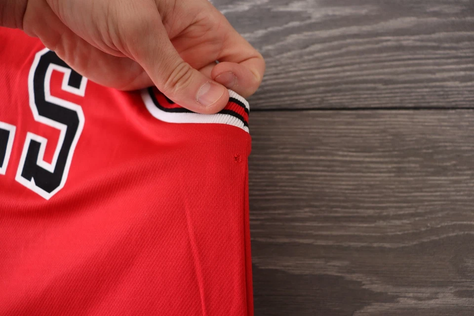 VTG ADIDAS CHICAGO BULLS CARLOS CAM BOOZER #5 NBA BASKETBALL T-SHIRT MENS MEDIUM - Image 4 of 4