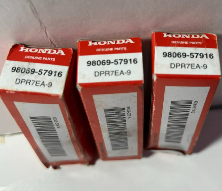 lot of 3 NGK Spark Plugs  DPR7EA9  98069-57916