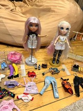    Rainbow High Avery Styles, Amaya Raine and the Fashion Closet peices   