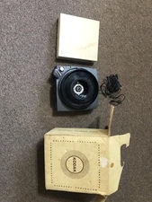 KODAK Carousel 600 Slide Projector, & 80 slide Tray