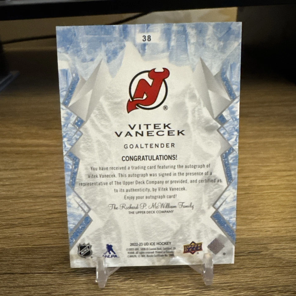 2022-23 Upper Deck Ice Vitek Vanecek White Snowflake Auto #38 New Jersey Devils  - Image 2 of 2