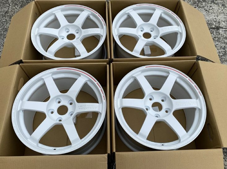 Rays Volk Racing TE37 Saga S-Plus Time Attack 18” 9.5 + 46 5x120