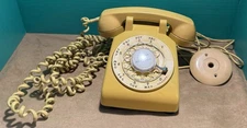 Vintage Bell System Harvest Gold Desk Phone