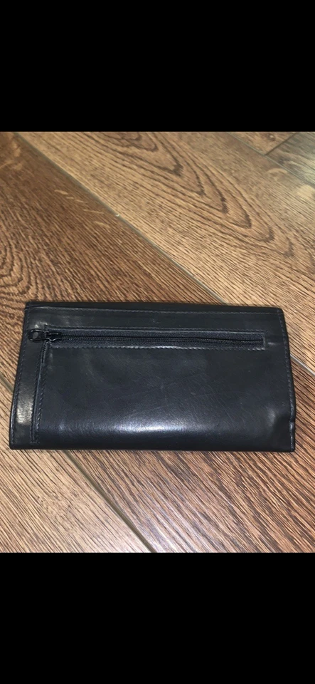 Bacci Women’s Black Leather Trifold Wallet - Image 2 of 4