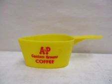 Vintage A&P Custom Ground Yellow Coffee Plastic Measuring Scoop Spoon