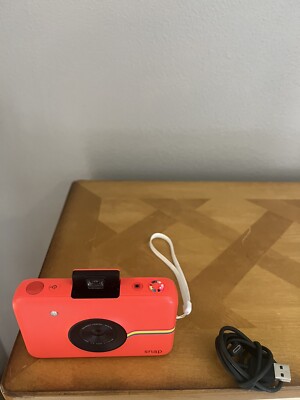 Red Polaroid Snap Instant Digital Camera with ZINK Zero Ink Technology