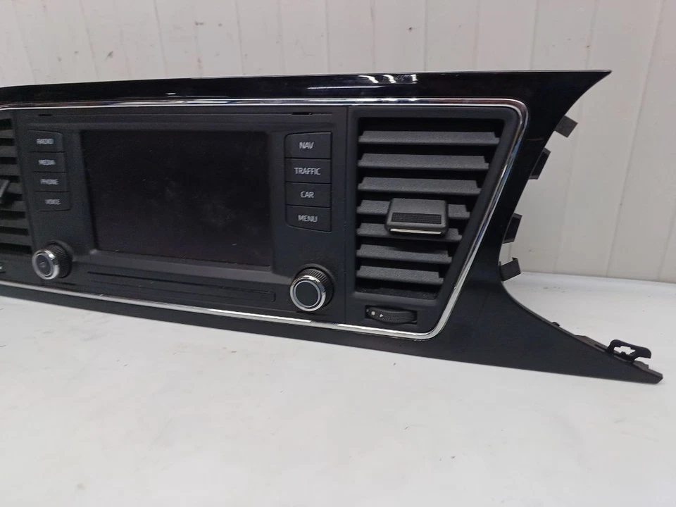 SEAT LEON FR MK3 RADIO STEREO SAT NAV SYSTEM HEAD UNIT 5F0919603A - Image 3 of 4