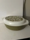 Pyrex Verde pastel olive Green Divided Oval Casserole Dish 2.5 Qt with lid