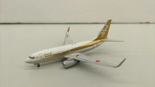 All Nippon Airways Trading 1/400 Scale B737-700 ANA Gold Jet JA01AN