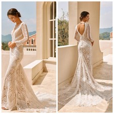 Elegant Tight Mermaid Wedding Dress Vneck Long Sleeved Lace Applique Bridal Gown