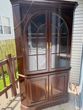 Ethan Allen Georgian Court Corner Cabinet China Curio Cherry 11-6226 225 Ethan Allen Georgian Court Corner Cabinet China Curio Cherry 11-6226 225