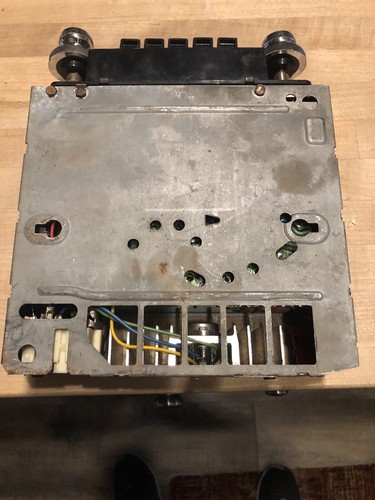 Vintage GM Delco AM Push Button Radio Model # 7935021 - Picture 4 of 6