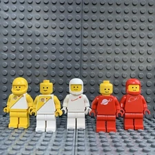VTG Lego Minifigure Spaceman Astronaut Classic Space Red Yellow White Lot of 5
