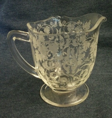 Martinsville Clear Glass Etch #29 Grape Vine Leaf FLORENTINE Creamer - Picture 2 of 8