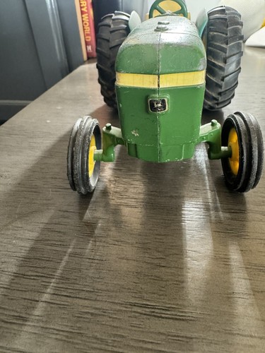 Vintage 1/16 scale Ertl John deere Diecast wide front end tractor green & yellow - Picture 2 of 7