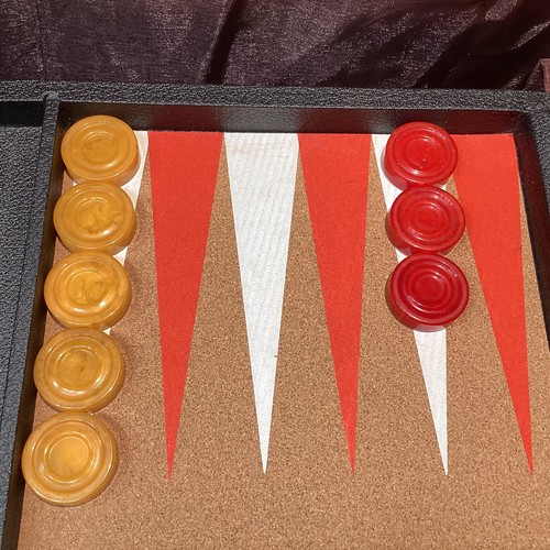 VTG HIT Industries 1.5” Bakelite Backgammon Set 1” Cube Excellent Condition!! - Picture 10 of 19