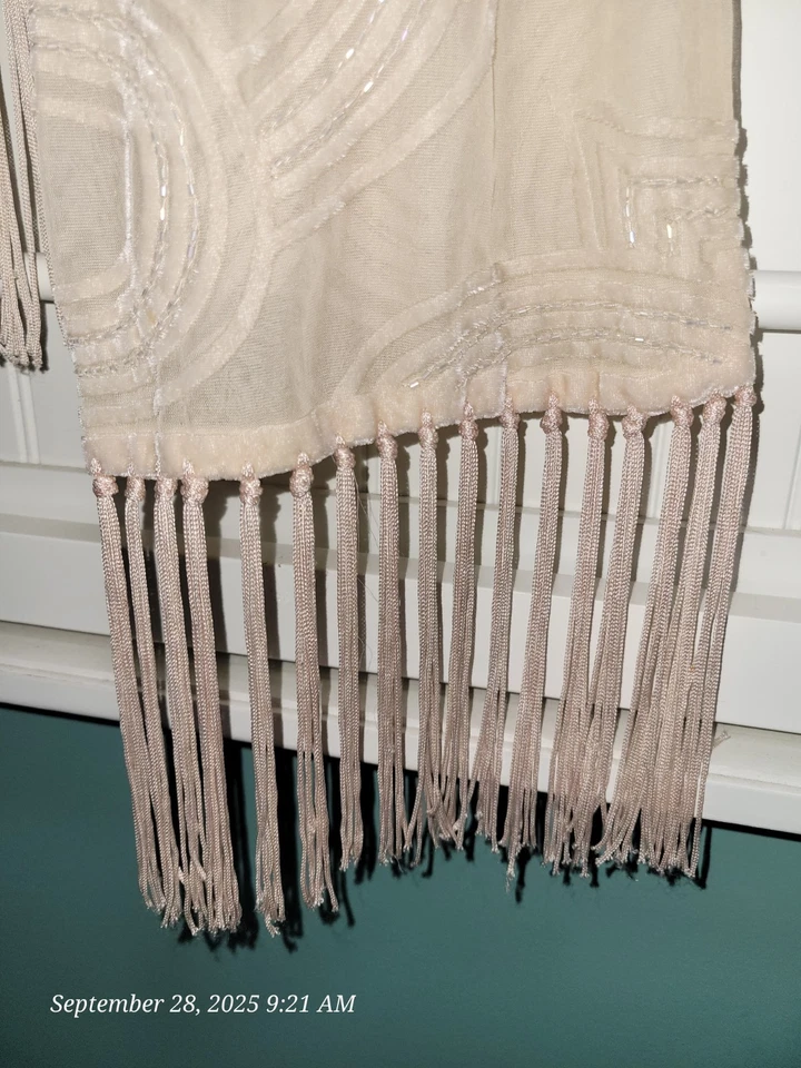 Bufanda Cejon Light con cuentas de melocotón con flecos Foto 2 de 4