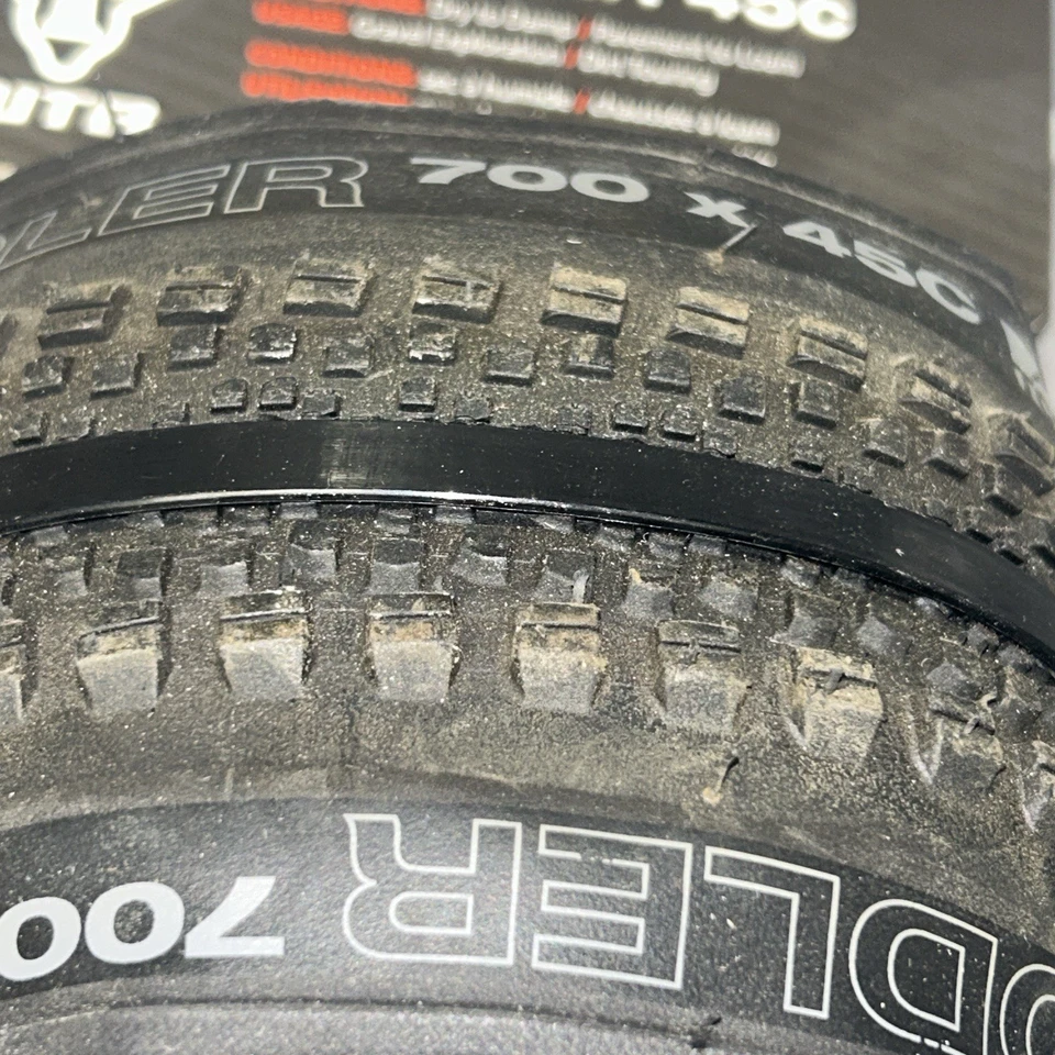 WTB Riddler Tire 700 x 45 Tubeless Folding Black Gravel TCS Light Fast Rolling - Image 4 of 4