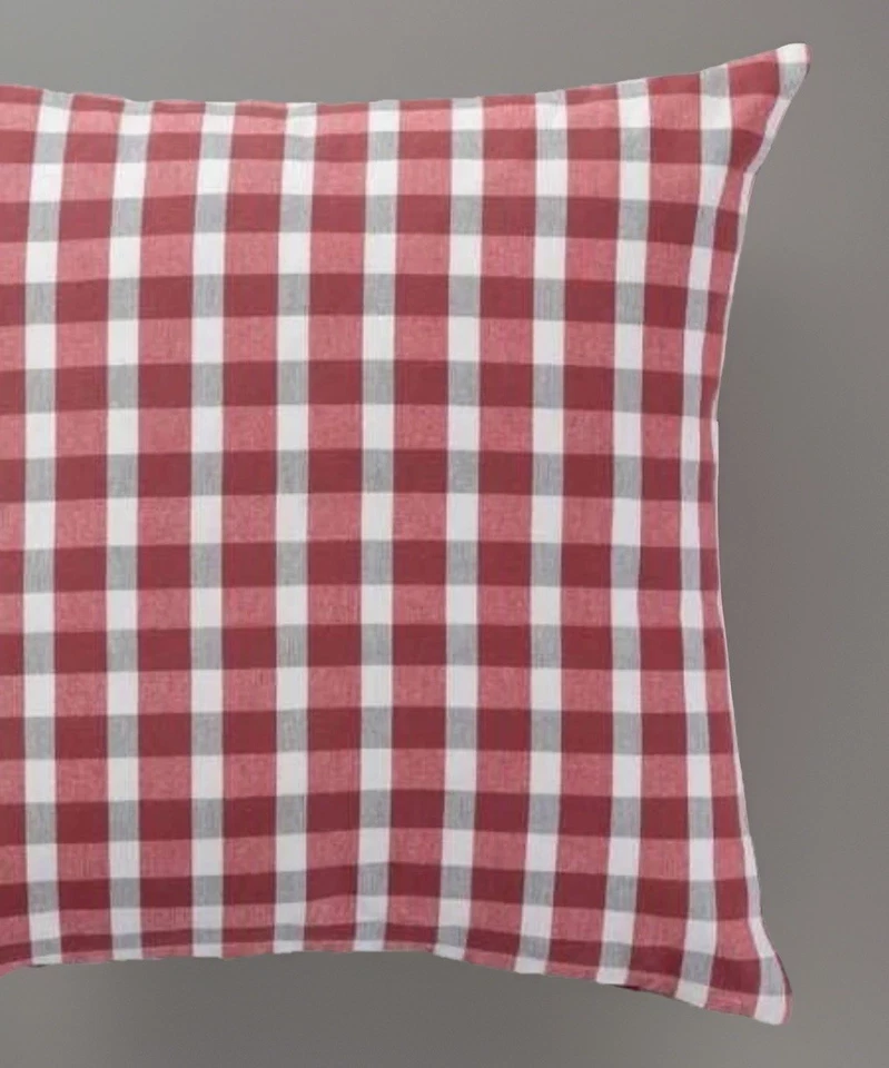 Fundas de almohada Ikea Crossbana 20x20 / Cuadros rojos y blancos / Juego de 2 / Foto 2 de 4