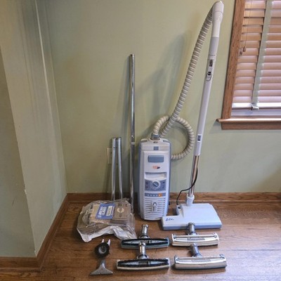 Electrolux Aerus Lux 5500 C152C  Canister Vacuum W/ Tools Hose Bags VIDEO! Works