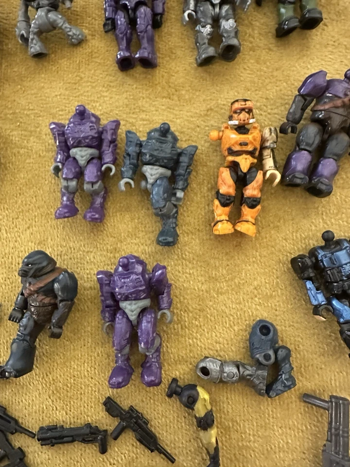 Lote de figuras de halo grandes / Piezas de figuras diversas / Cápsulas de caída / Armas Foto 4 de 4