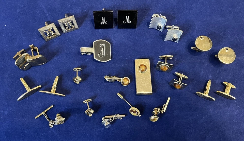 Lote de juegos mixtos de gemelos y alfileres de corbata vintage tono dorado y plateado Swank y otros Foto 2 de 4