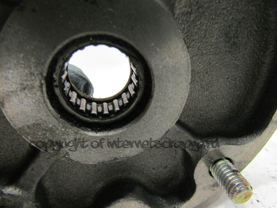 Jeep Cherokee XJ 2.5 TD 8401 VM 425OHV flywheel bearing plate + bolts