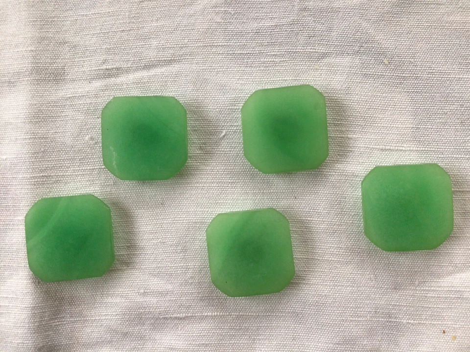 Green Square Buttons X 5 24.1 mm New Condition - Image 2 of 3