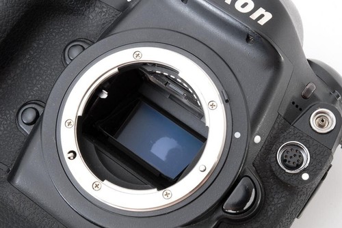 Nikon D4S Digital SLR Camera - Picture 9 of 9