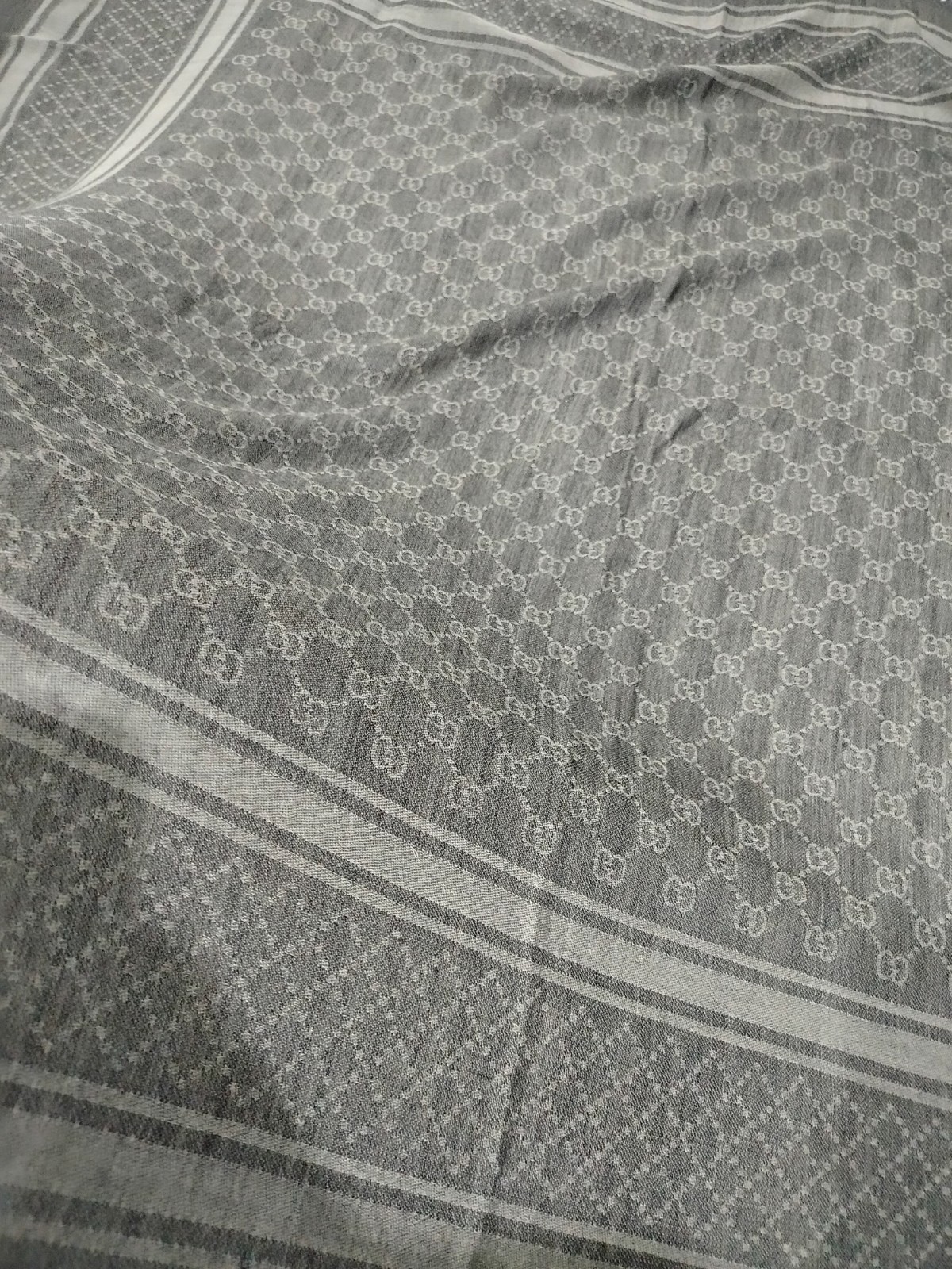 Gucci Women Shawl Scarf 100% wool made in italy large square scarf in Gray Color thumbnail 2