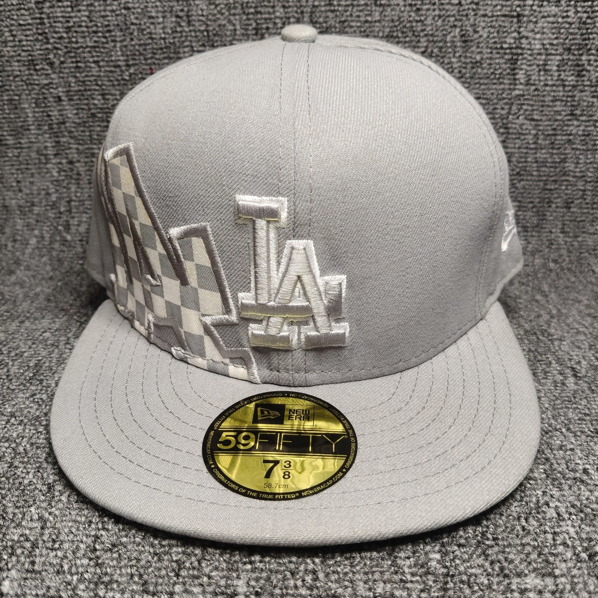 New Era 59FIFTY Los Angeles Dodgers Gray Fitted Hat 7 3/8 Checkered Logo MLB