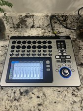 QSC TouchMix-16 Pantalla Táctil Compacto Digital Mezclador Usado Funcionamiento WiFi