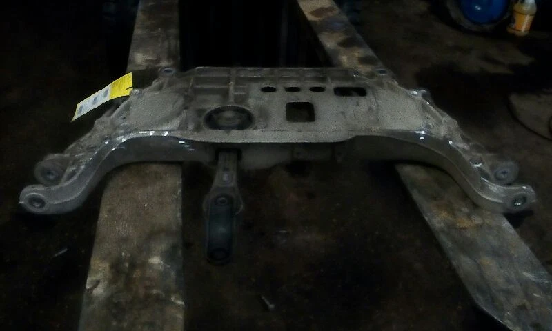 Crossmember/K-Frame delantero tracción delantera compatible con 09-17 TIGUAN 301279 Foto 4 de 4