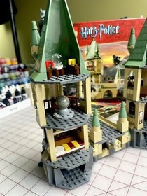 LEGO Harry Potter: Hogwarts (4867) 100% Complete Set with Box