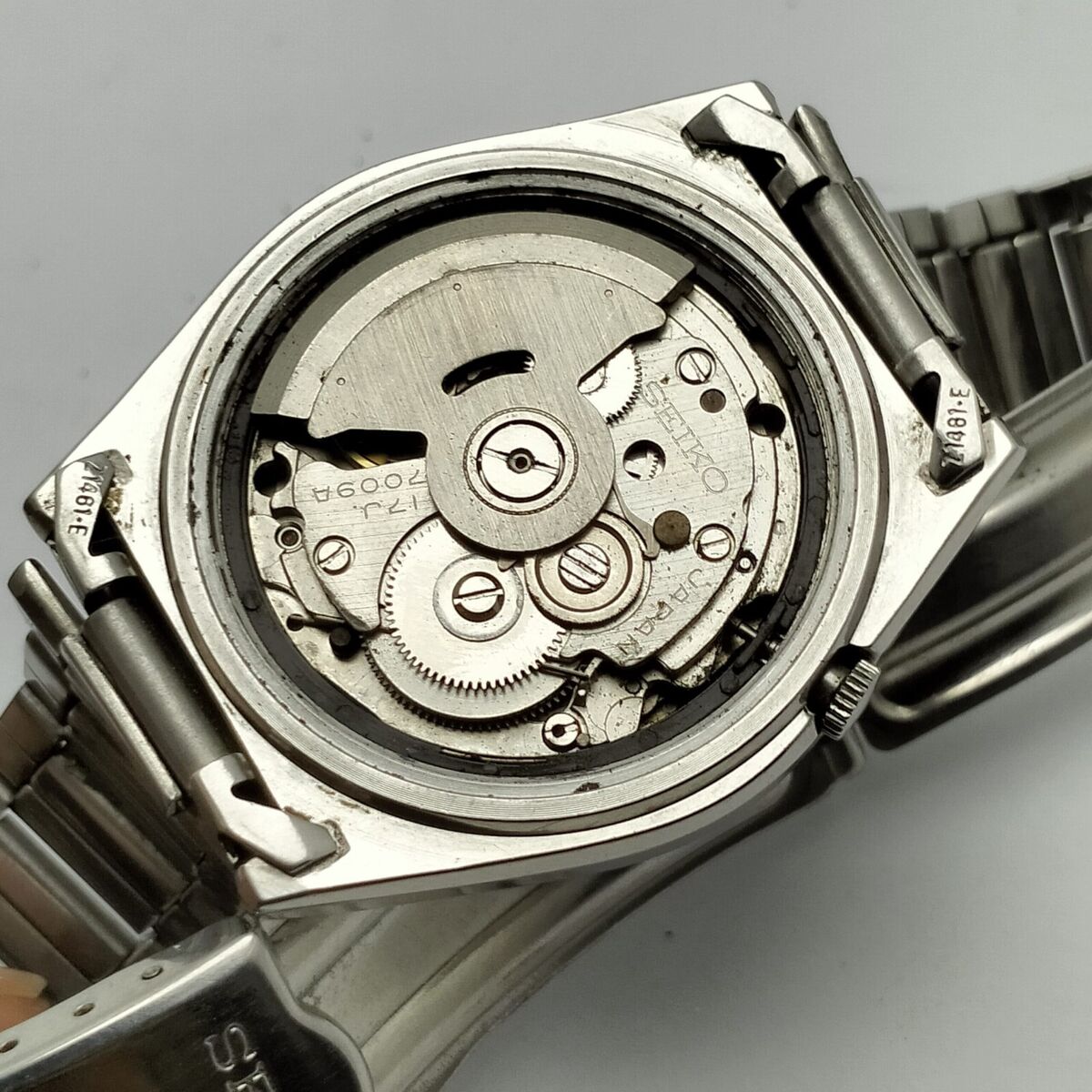 Seiko 5 Automatic 7009-876J Day/Date Vintage Men's Watch Seiko 5 Automatic 7009-876J Day/Date Vintage Men's Watch