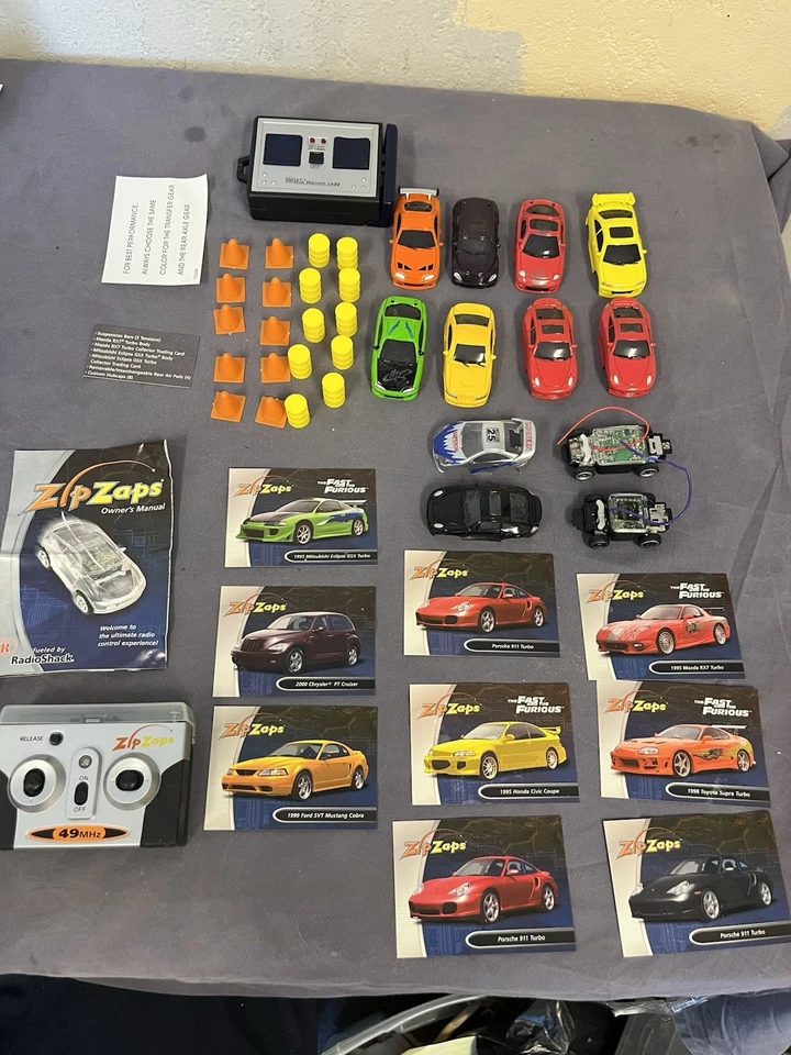 ZipZaps Micro RC Lot Cars  Accessories Case Parts Bundle All Included - Image 2 of 4