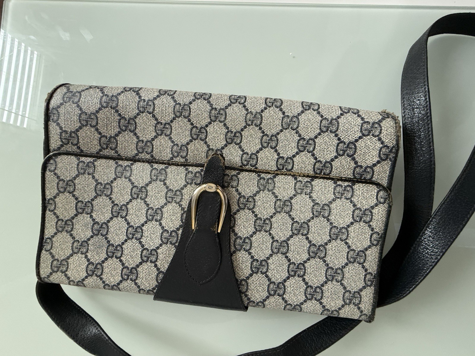 ✿ Vintage Gucci Accessory Collection GG Supreme Canvas Shoulder Bag Italy