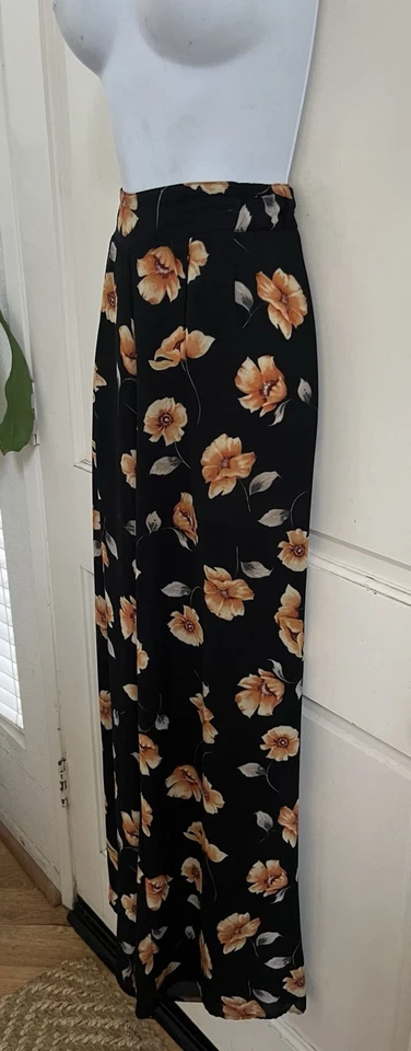 ¡FOREVER 21 NUEVO! Pantalones negros/dorados florales sedosos tiro alto pierna ancha talla S Foto 4 de 4