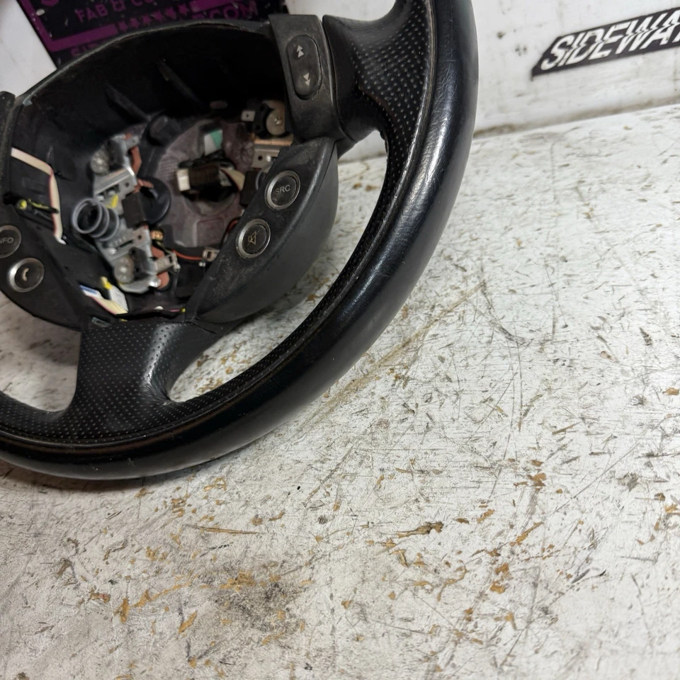 03-08 Volante Maserati Quattroporte Cuero Negro M139 Foto 3 de 4